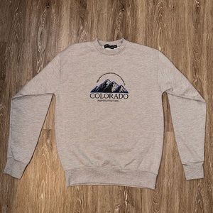 prettylittlething grey women’s crewneck size xs